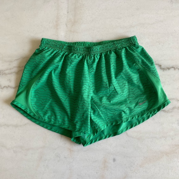 Nike Shorts - Picture 2 of 5